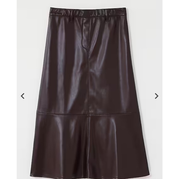 J. Jill Dresses & Skirts - NWT J.Jill Faux-Leather Seamed Skirt (size MP)